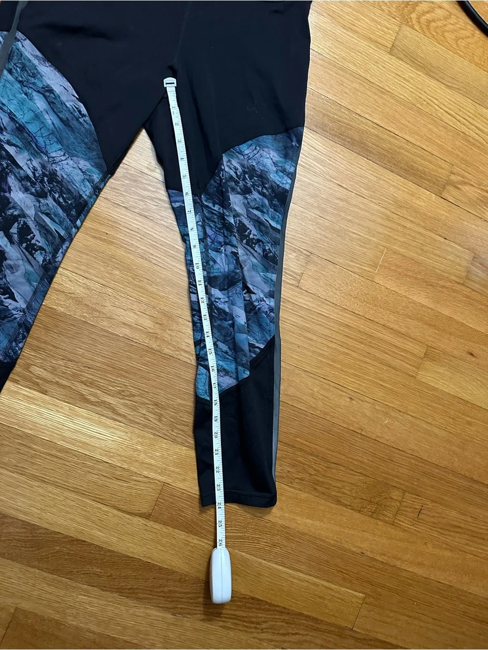 Lululemon Run to Reset Tight Size 12 Black / Frozen Island Multi